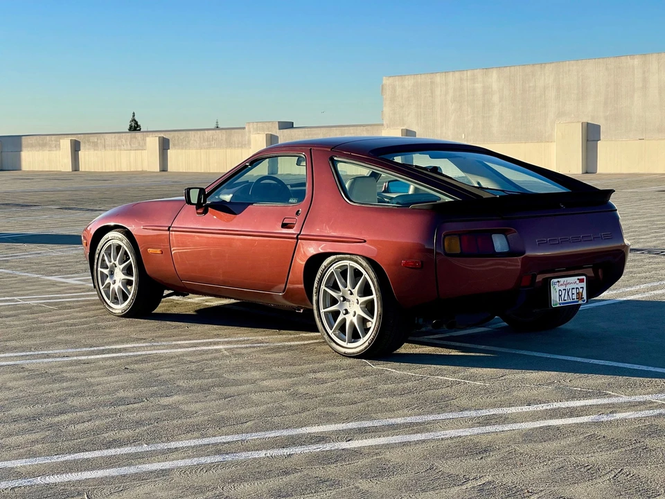 1986 Porsche 928 S - Image 11 of 31