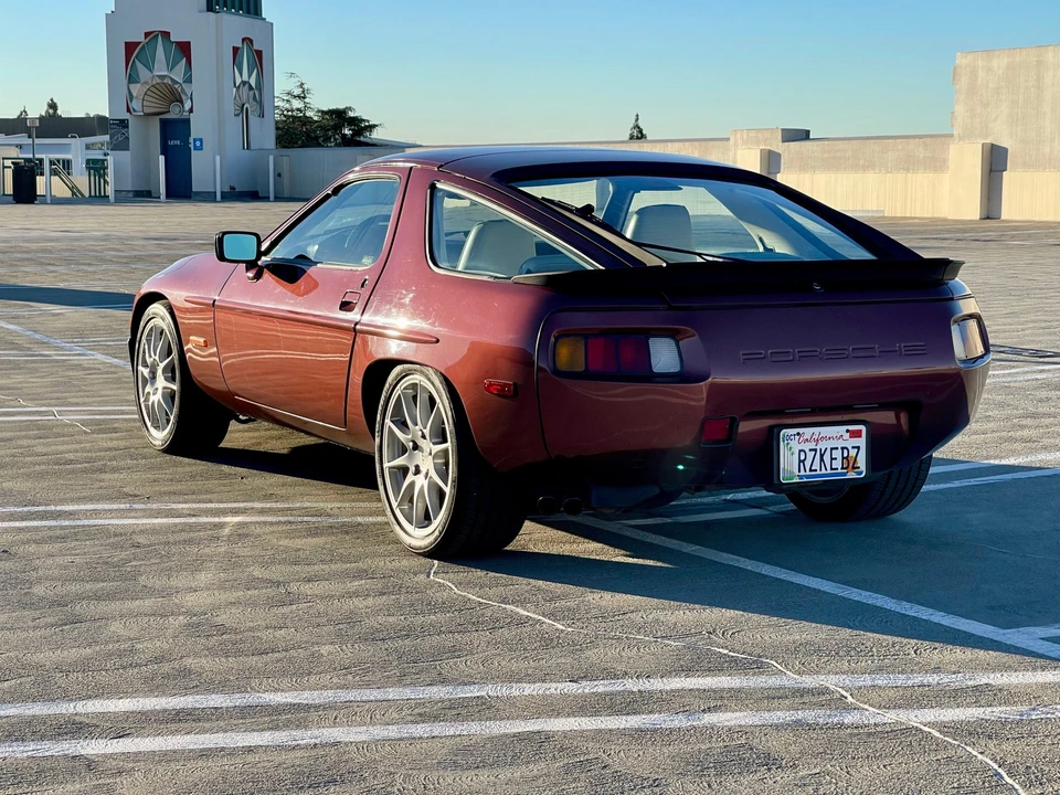 1986 Porsche 928 S - Image 12 of 31