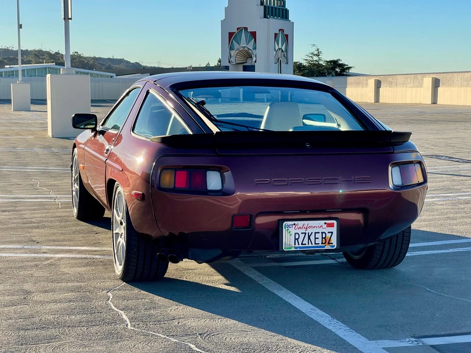 1986 Porsche 928 S - Image 13 of 31
