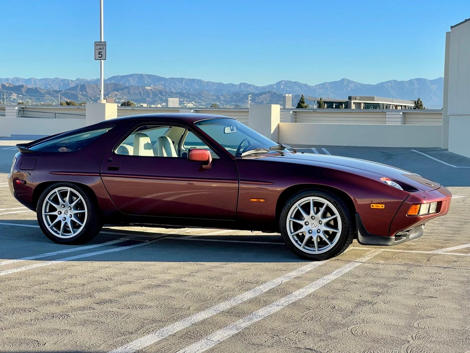 1986 Porsche 928 S - Image 25 of 31