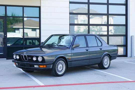 1987 BMW M5