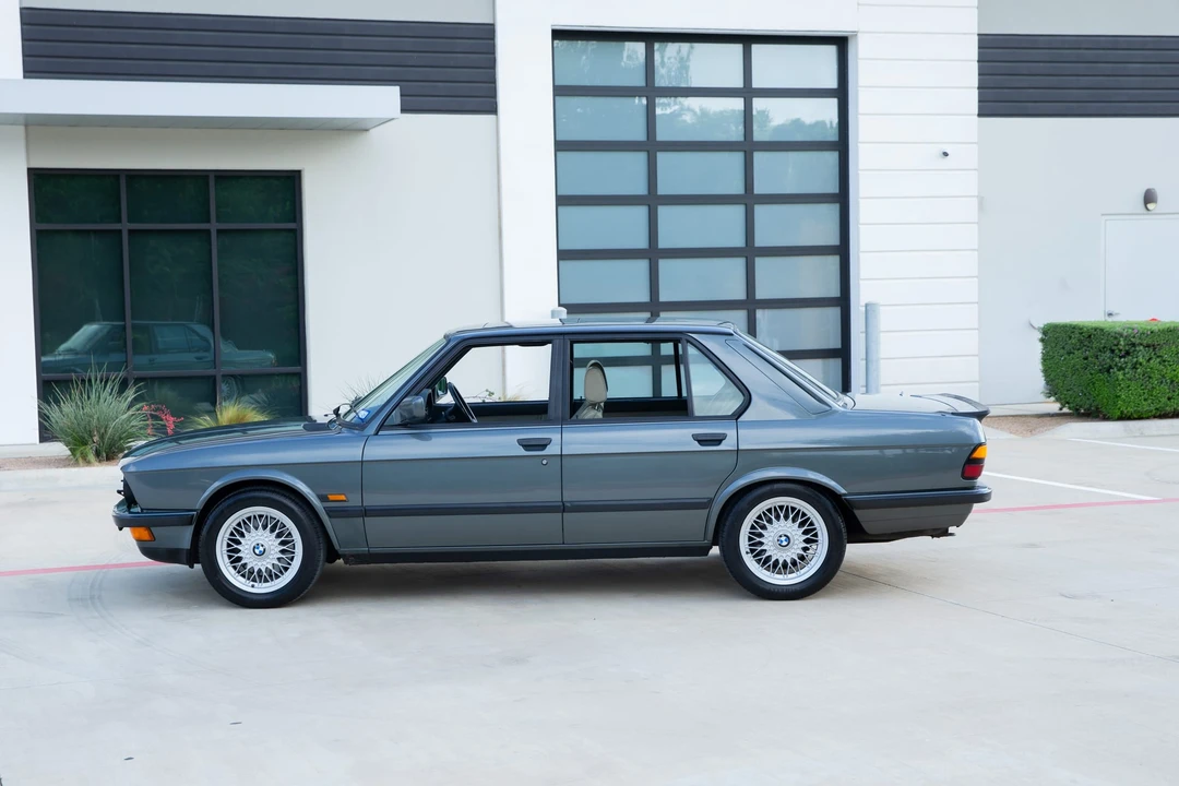 1987 BMW E28 M5 - Image 24 of 31