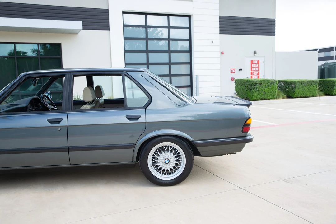 1987 BMW E28 M5 - Image 26 of 31