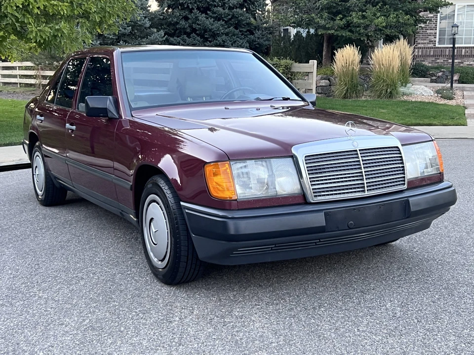 1987 Mercedes-Benz W124 E-Class - Image 11 of 31