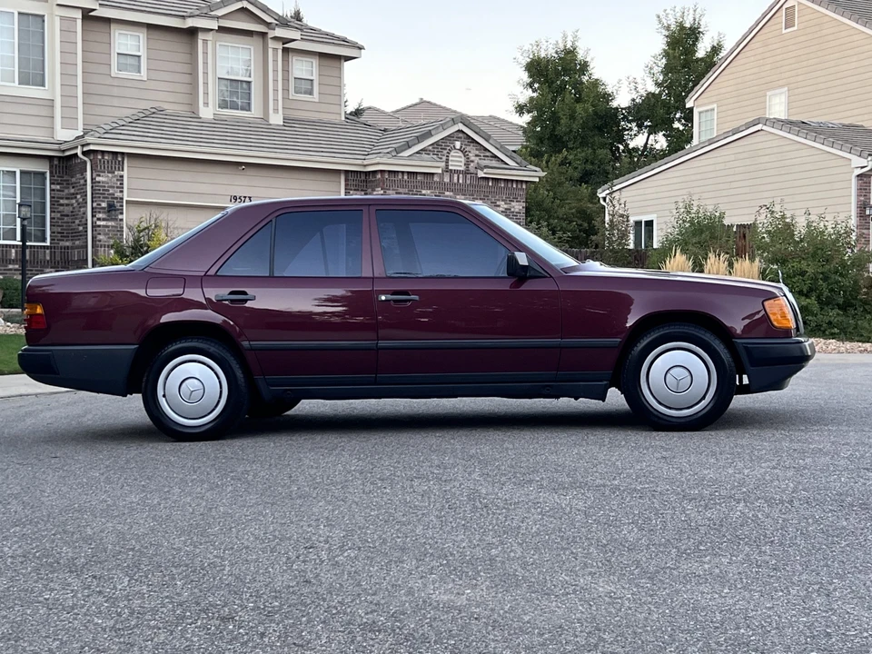 1987 Mercedes-Benz W124 E-Class - Image 17 of 31