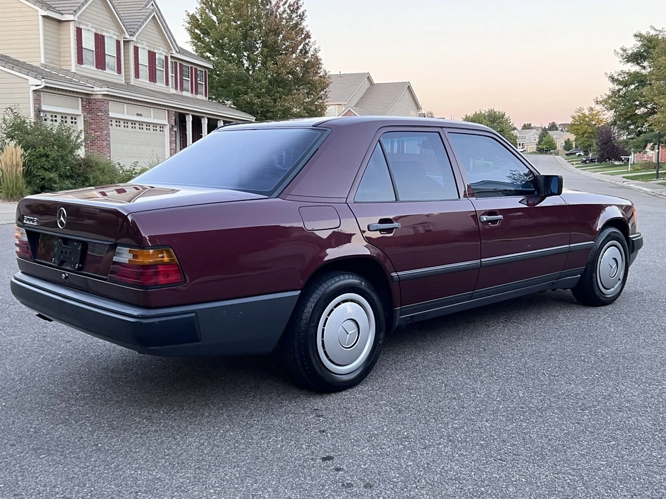 1987 Mercedes-Benz W124 E-Class - Image 18 of 31