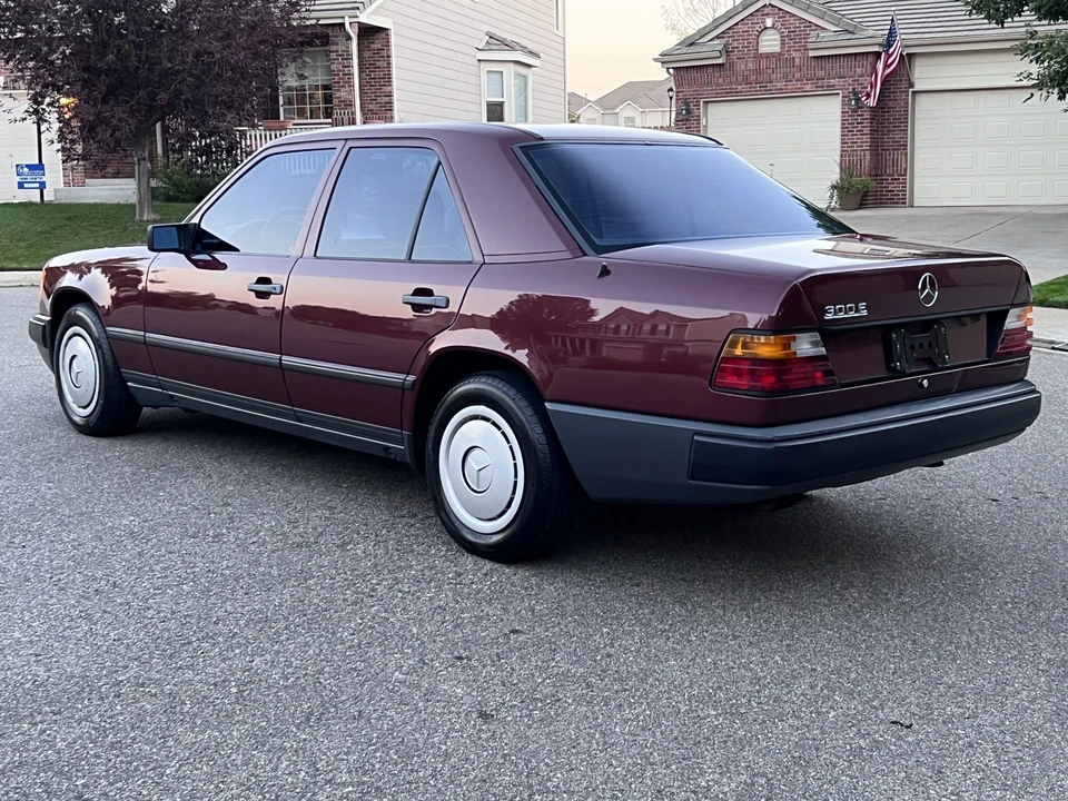 1987 Mercedes-Benz W124 E-Class - Image 20 of 31
