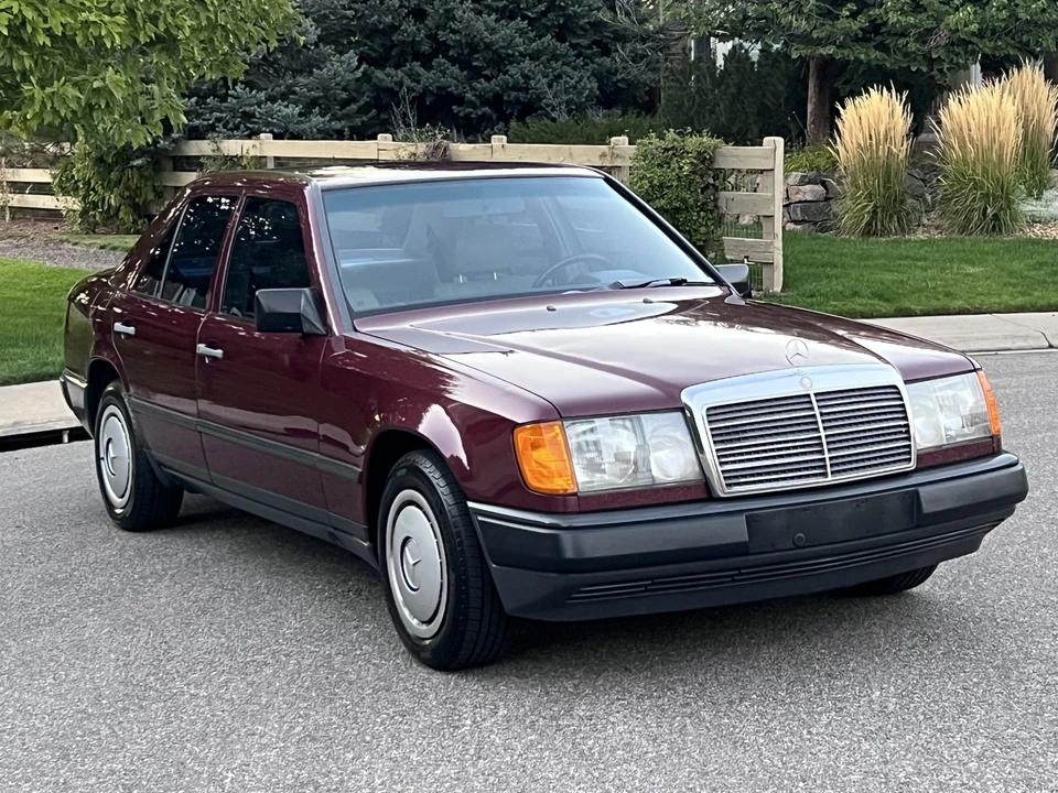 1987 Mercedes-Benz W124 E-Class - Image 12 of 31