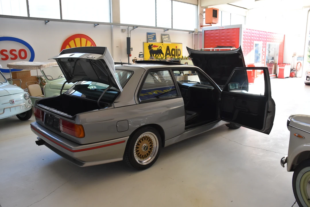 1988 BMW E30 M3 - Image 13 of 31
