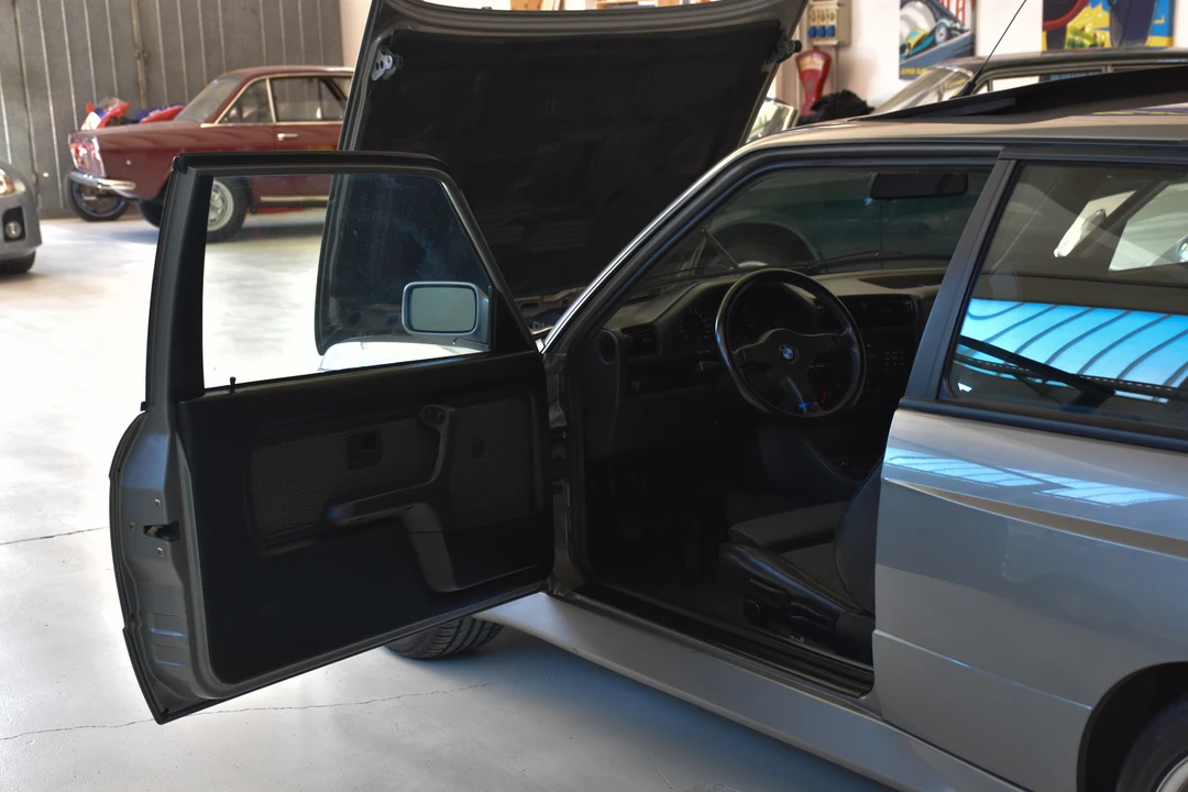 1988 BMW E30 M3 - Image 19 of 31