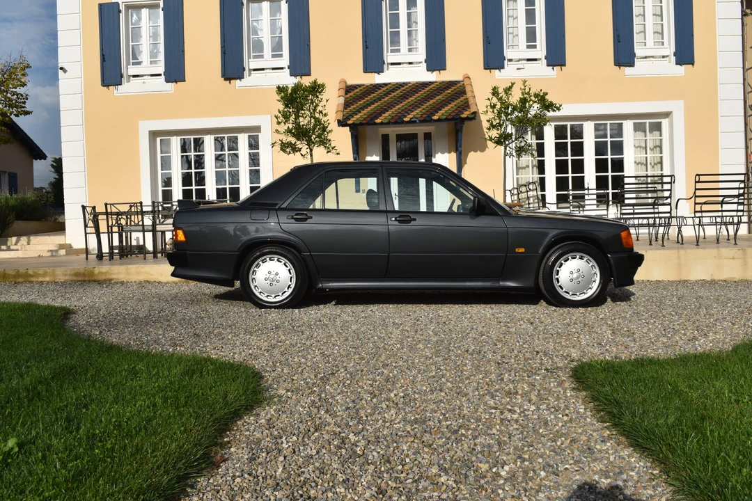 1988 Mercedes-Benz 190E 2.3-16 & 2.5-16 - Image 17 of 31