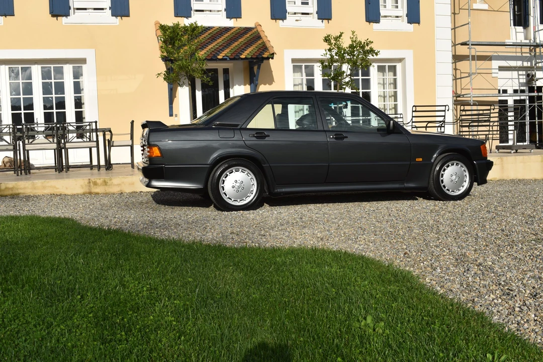 1988 Mercedes-Benz 190E 2.3-16 & 2.5-16 - Image 15 of 31