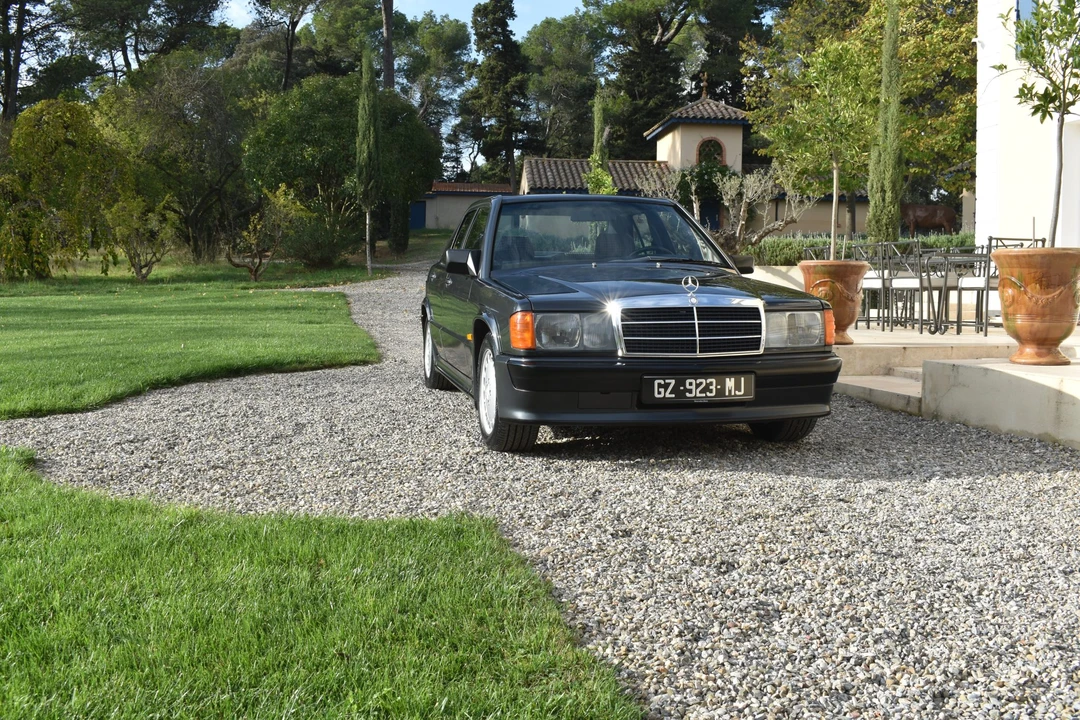 1988 Mercedes-Benz 190E 2.3-16 & 2.5-16 - Image 25 of 31