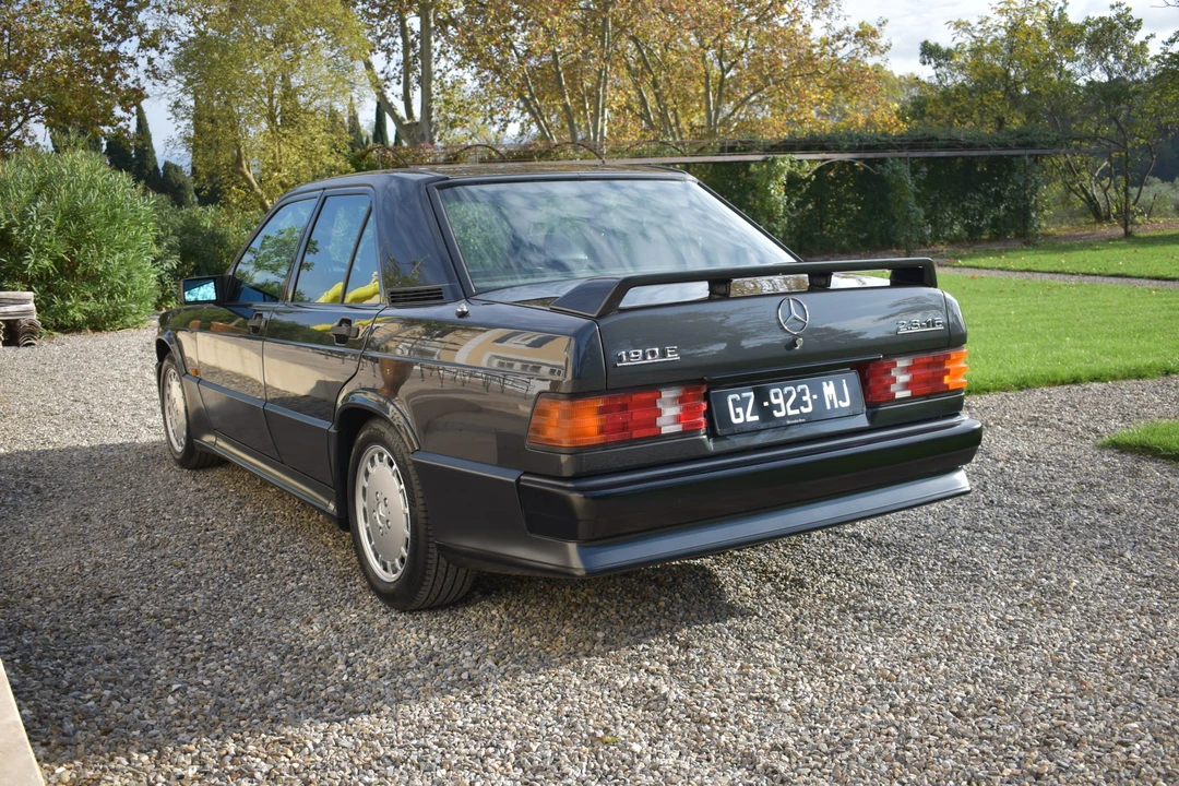 1988 Mercedes-Benz 190E 2.3-16 & 2.5-16 - Image 12 of 31