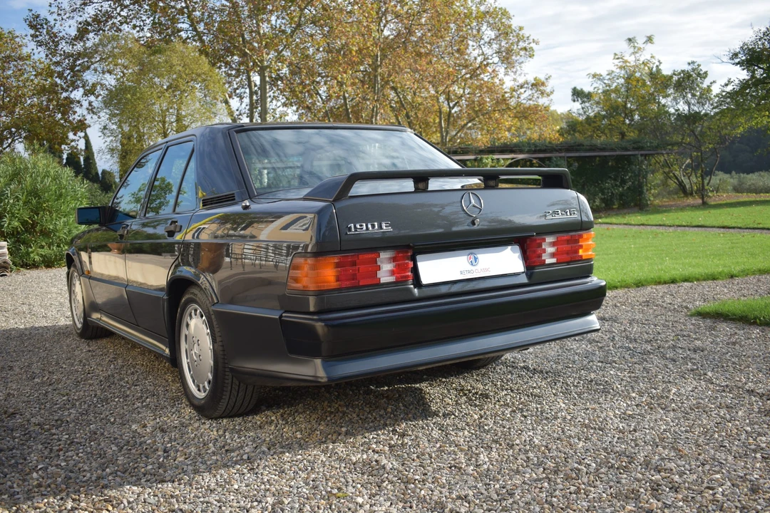 1988 Mercedes-Benz 190E 2.3-16 & 2.5-16 - Image 13 of 31