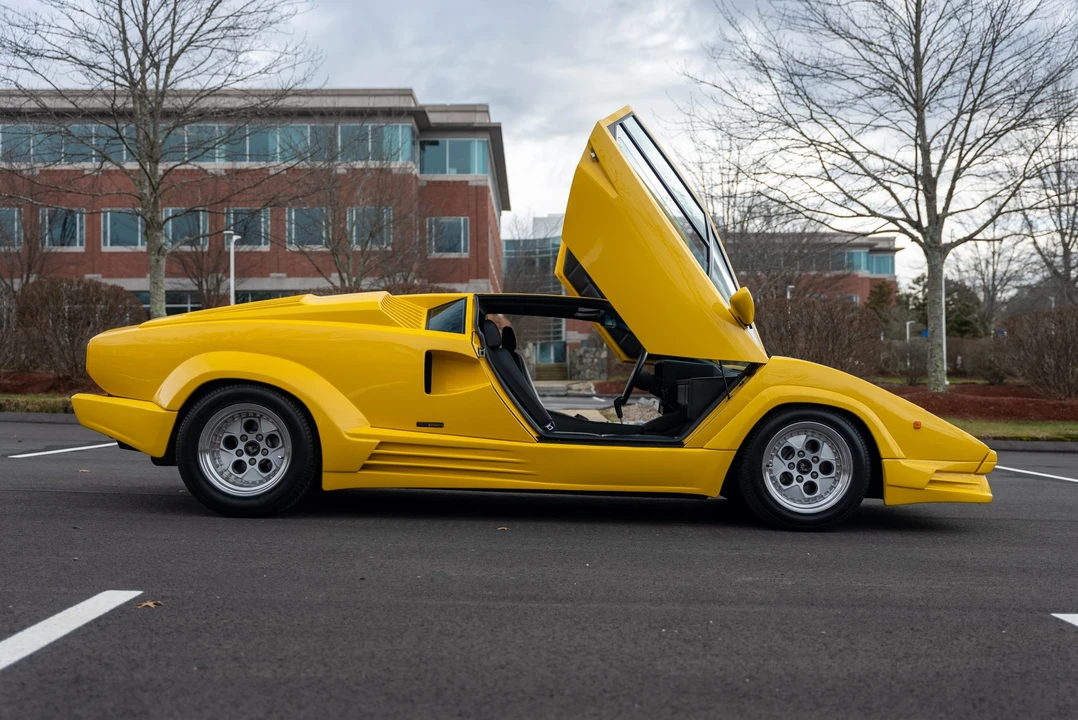 1989 Lamborghini Countach 25th Anniversary Edition - Image 30 of 31