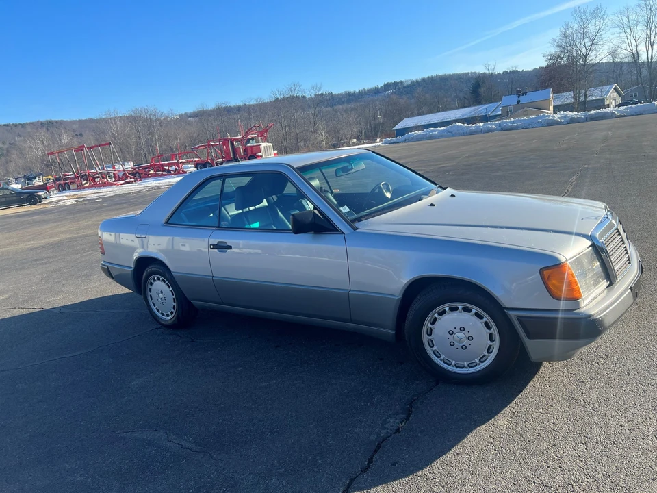 1989 Mercedes-Benz W124 E-Class - Image 24 of 31