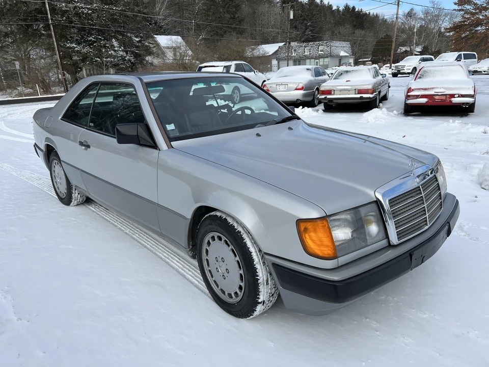 1989 Mercedes-Benz W124 E-Class - Image 30 of 31