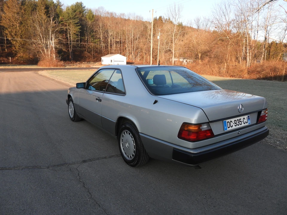 1989 Mercedes-Benz W124 E-Class - Image 8 of 31