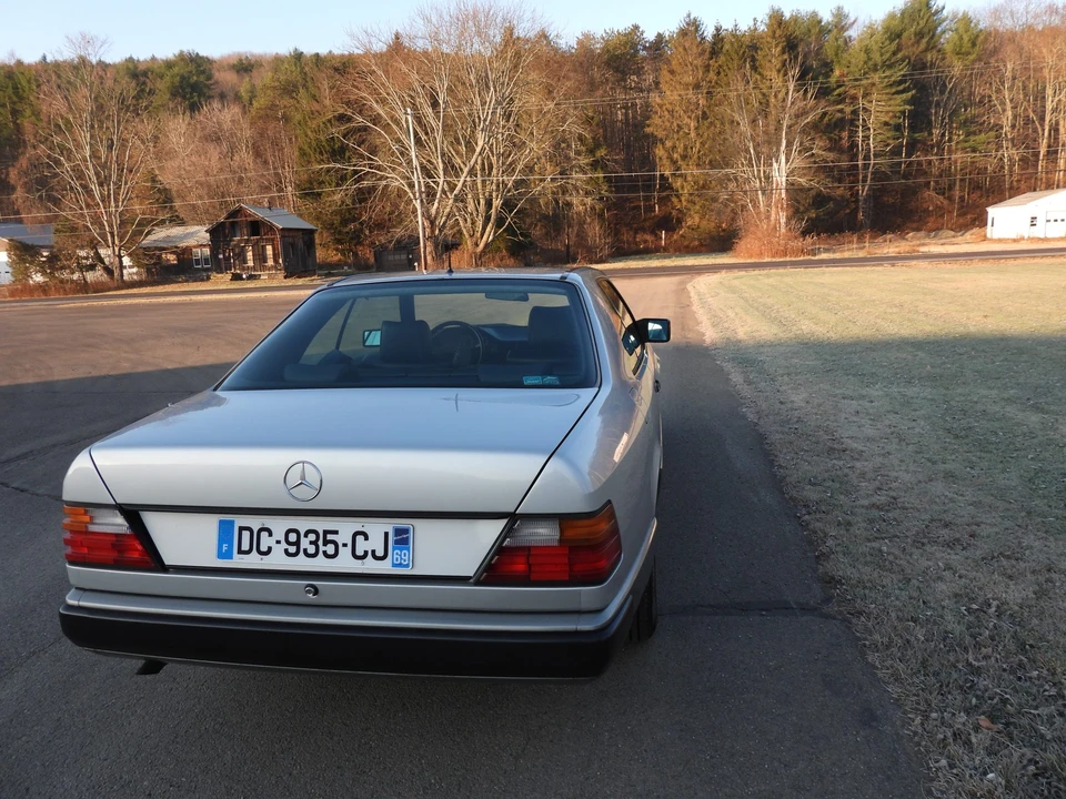 1989 Mercedes-Benz W124 E-Class - Image 17 of 31