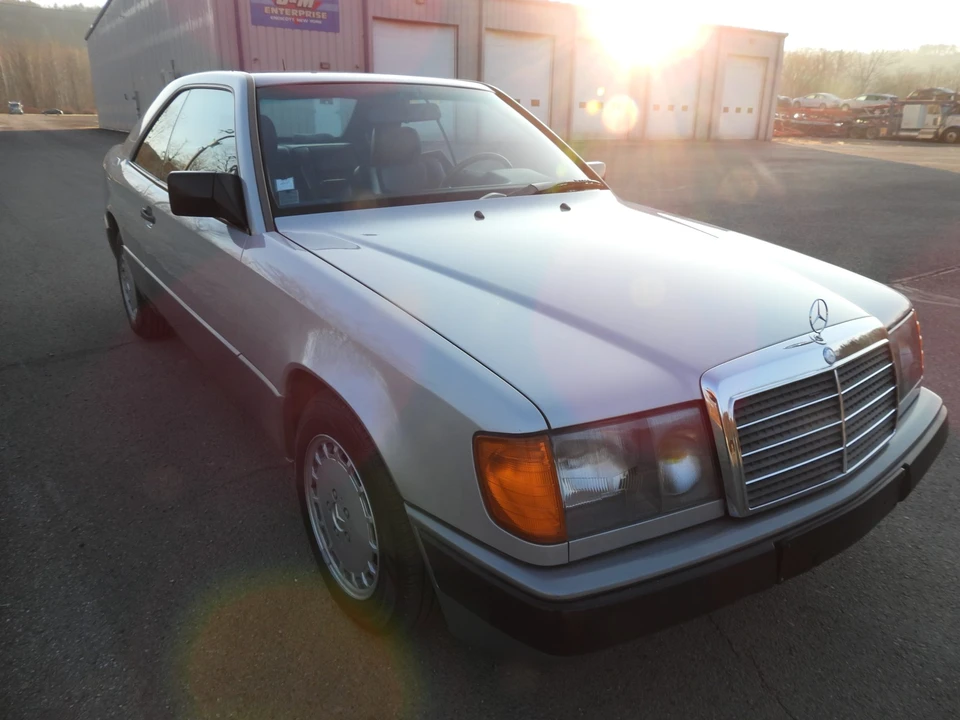 1989 Mercedes-Benz W124 E-Class - Image 23 of 31