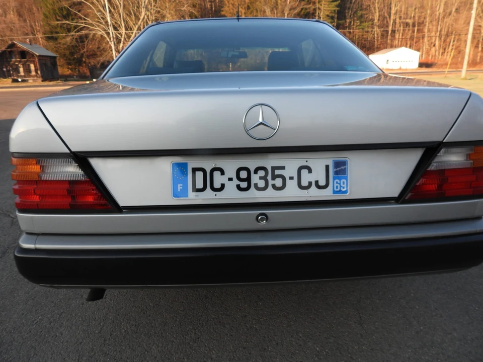 1989 Mercedes-Benz W124 E-Class - Image 16 of 31