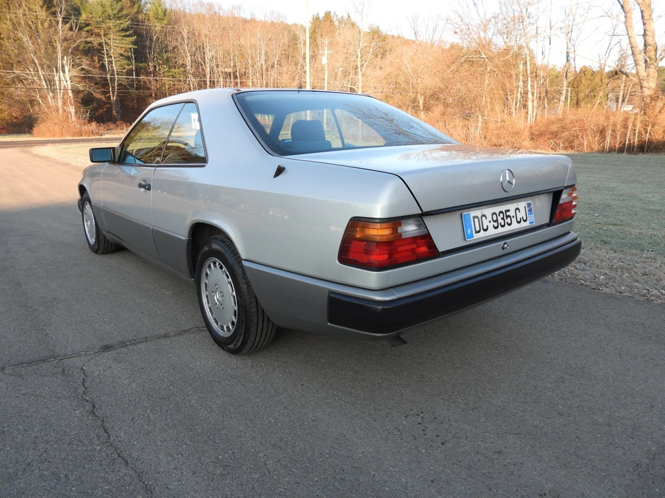 1989 Mercedes-Benz W124 E-Class - Image 11 of 31