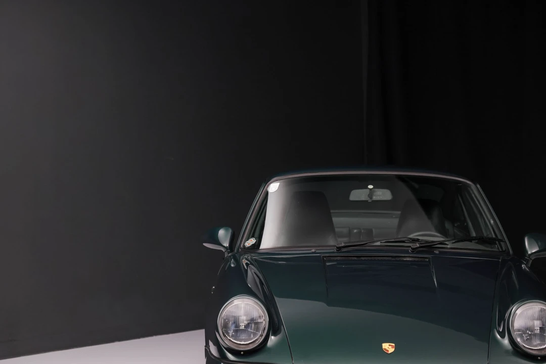 1989 Porsche 964 Carrera 4 - Image 12 of 31