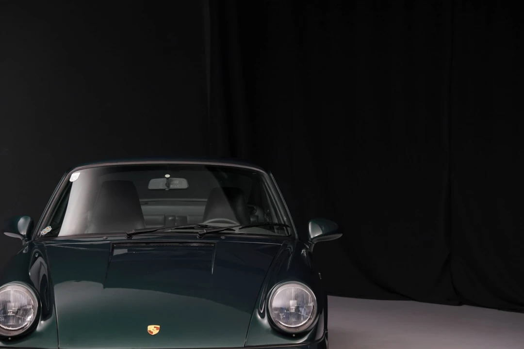 1989 Porsche 964 Carrera 4 - Image 13 of 31