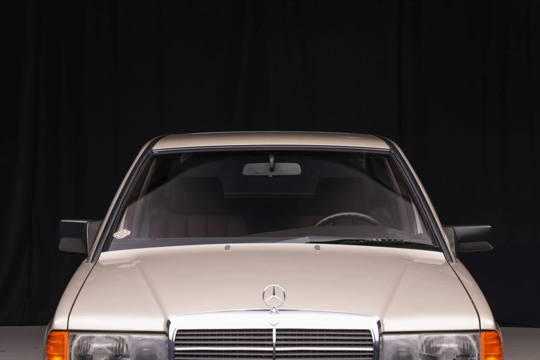 1990 Mercedes-Benz 190E - Image 17 of 31