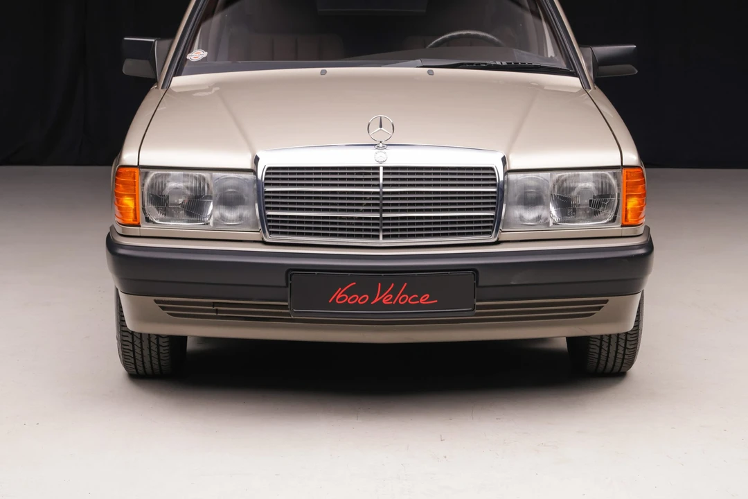 1990 Mercedes-Benz 190E - Image 20 of 31