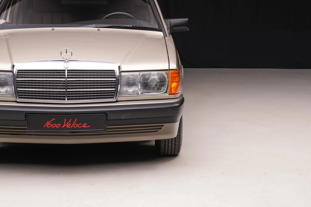 1990 Mercedes-Benz 190E - Image 21 of 31