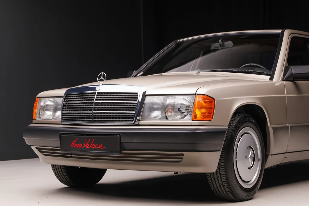 1990 Mercedes-Benz 190E - Image 22 of 31