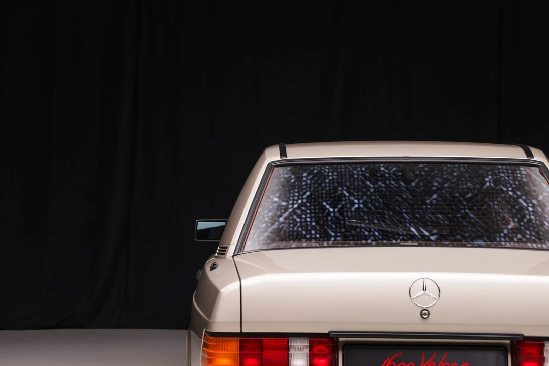 1990 Mercedes-Benz 190E - Image 25 of 31