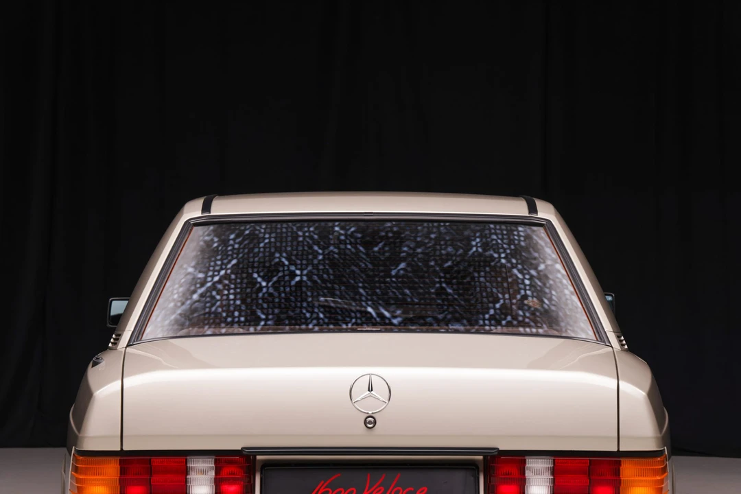 1990 Mercedes-Benz 190E - Image 26 of 31