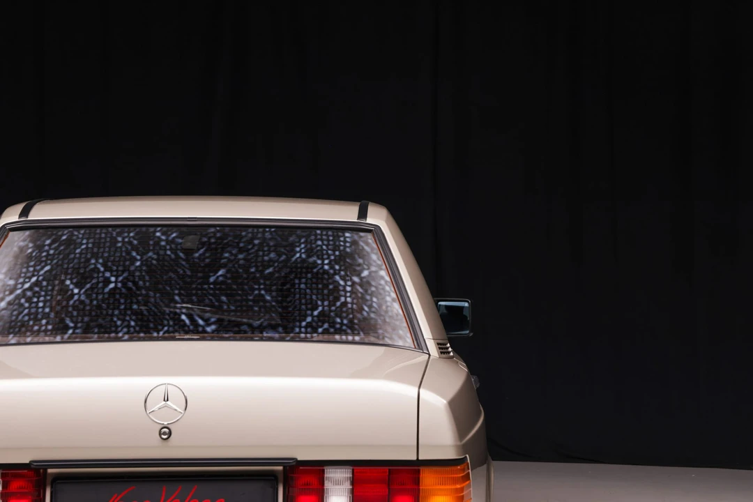 1990 Mercedes-Benz 190E - Image 27 of 31