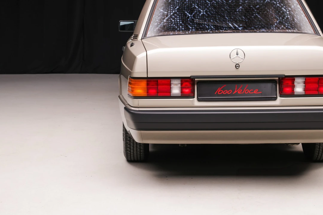 1990 Mercedes-Benz 190E - Image 28 of 31