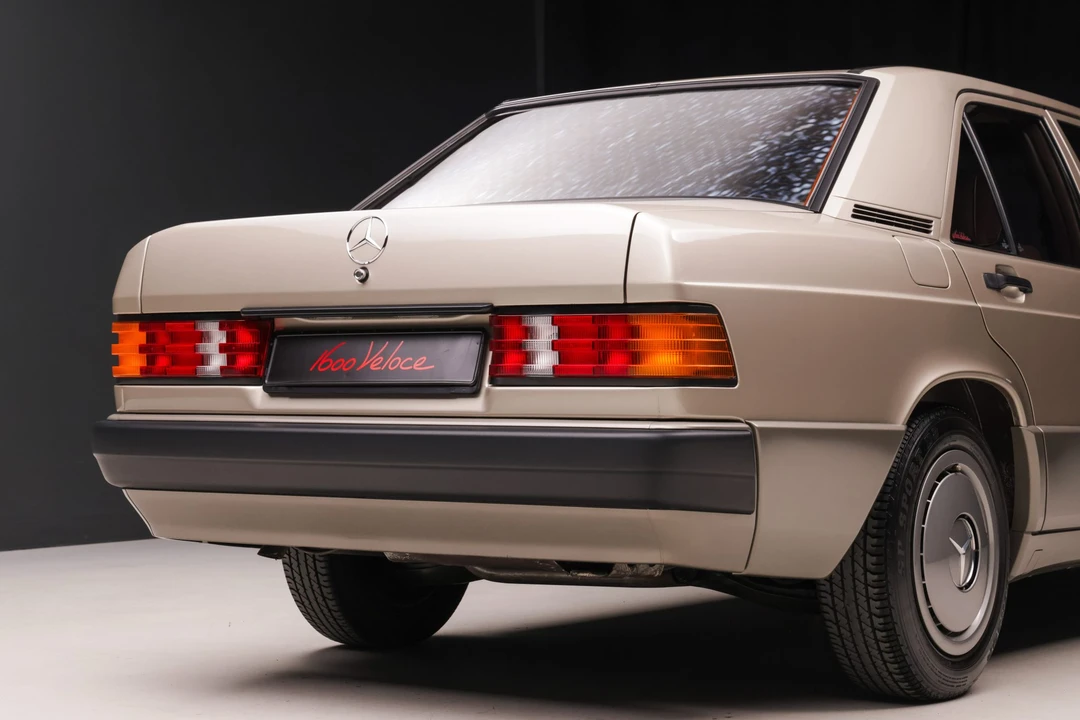 1990 Mercedes-Benz 190E - Image 31 of 31
