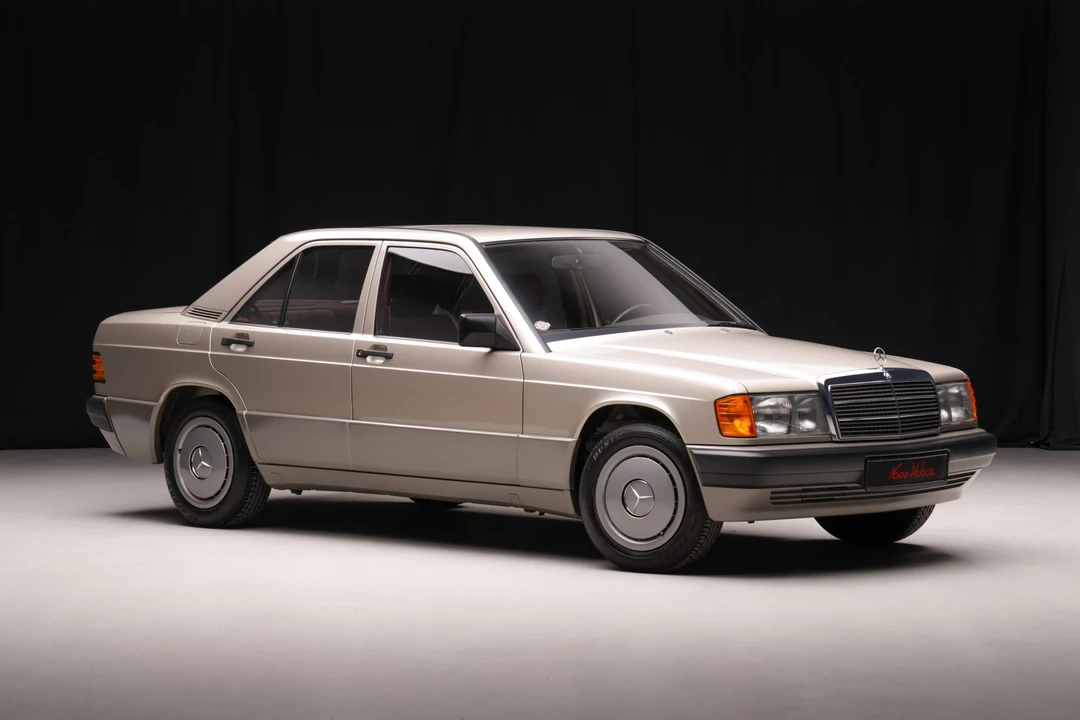 1990 Mercedes-Benz 190E - Image 12 of 31