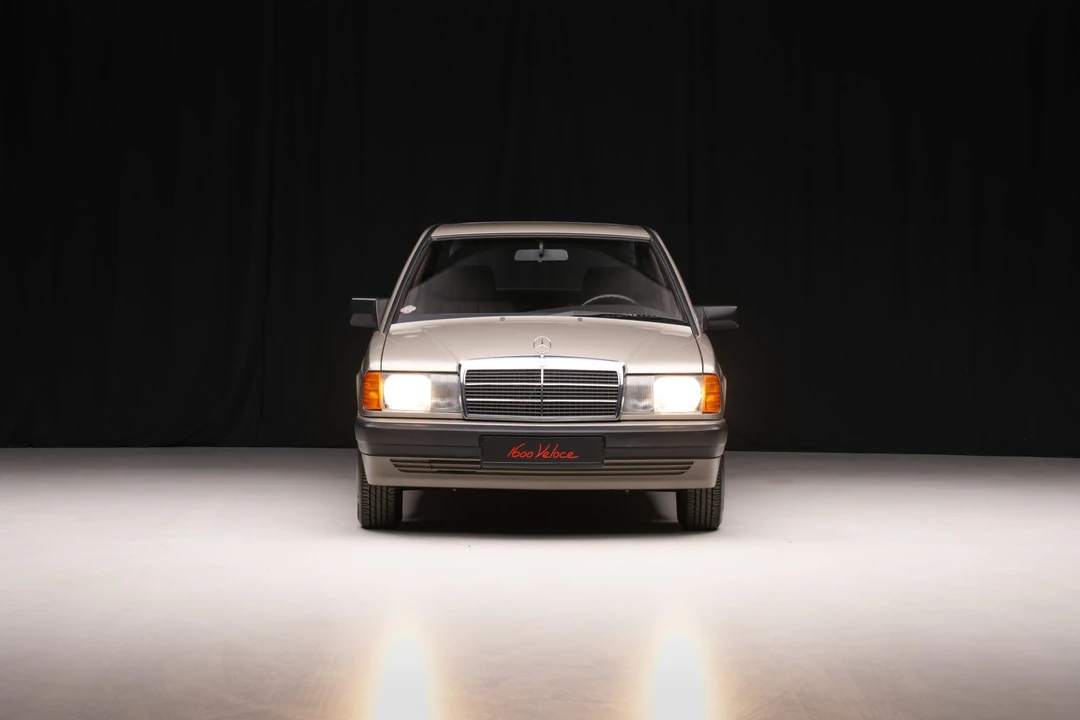 1990 Mercedes-Benz 190E - Image 15 of 31