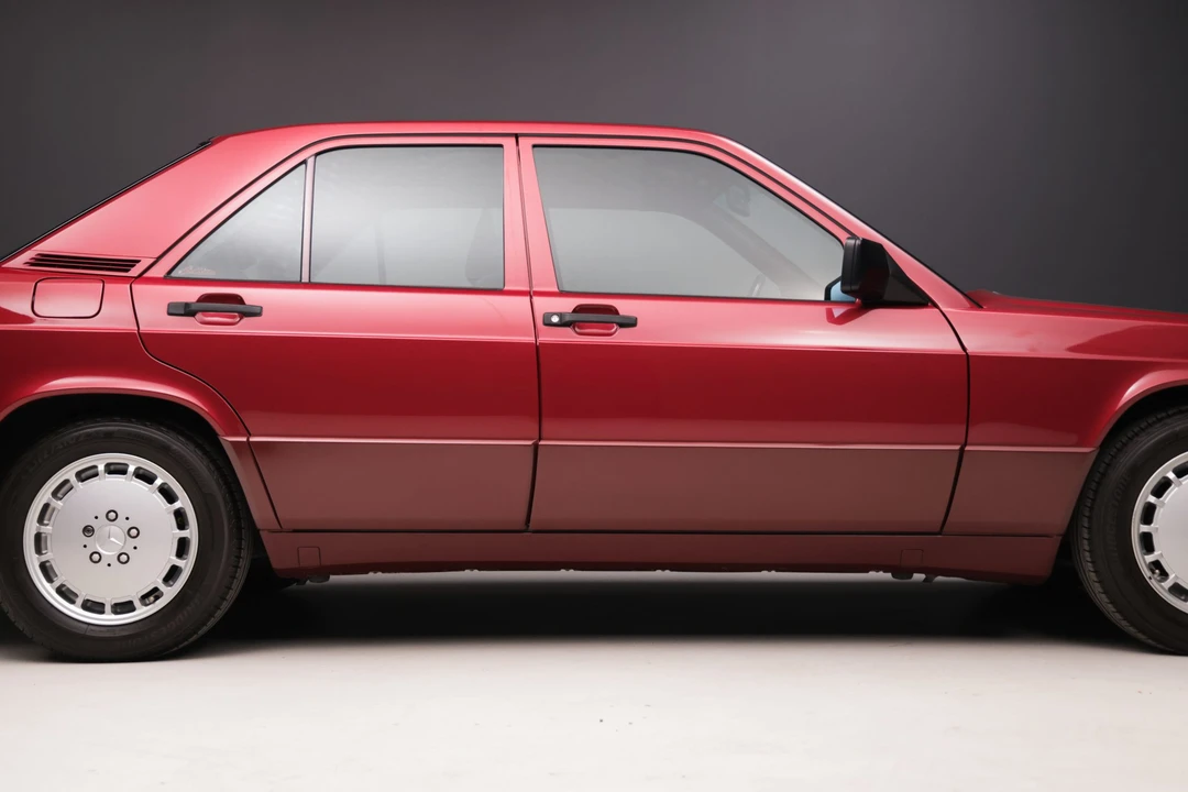 1990 Mercedes-Benz 190E - Image 25 of 31