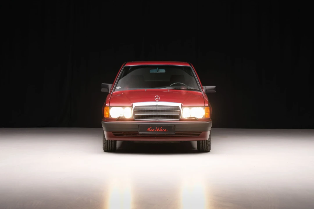 1990 Mercedes-Benz 190E - Image 16 of 31