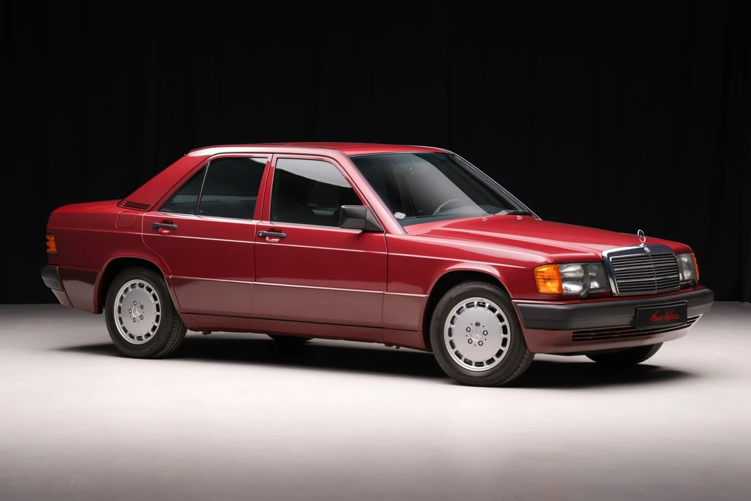 1990 Mercedes-Benz 190E - Image 12 of 31