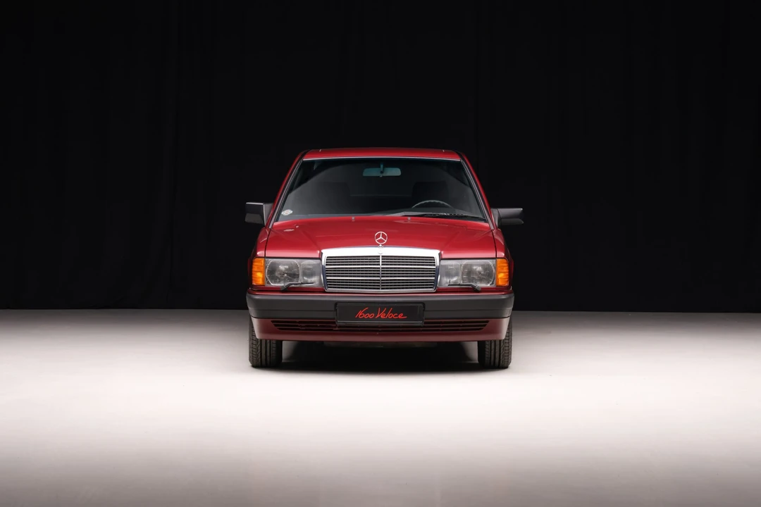 1990 Mercedes-Benz 190E - Image 13 of 31