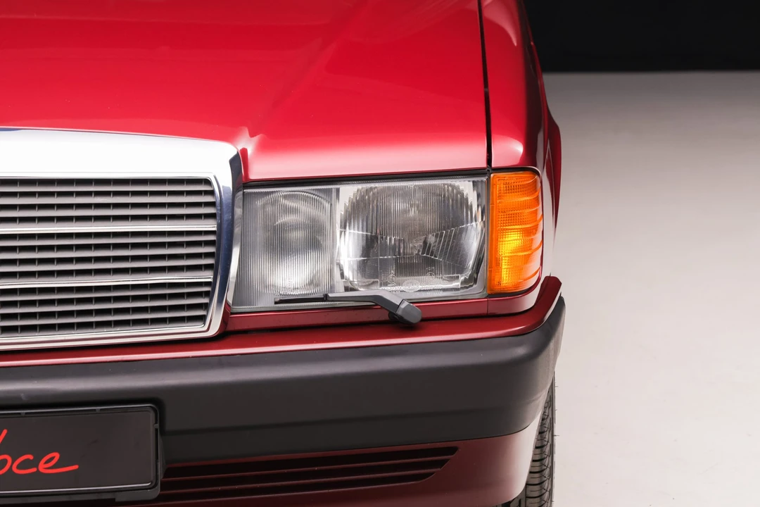 1990 Mercedes-Benz 190E - Image 26 of 31