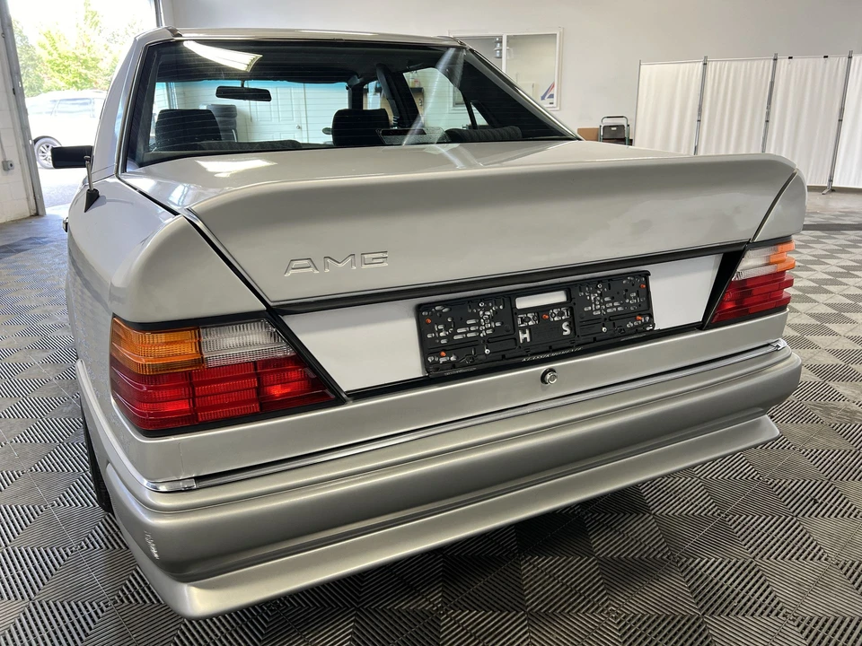 1990 Mercedes-Benz W124 E-Class - Image 6 of 31