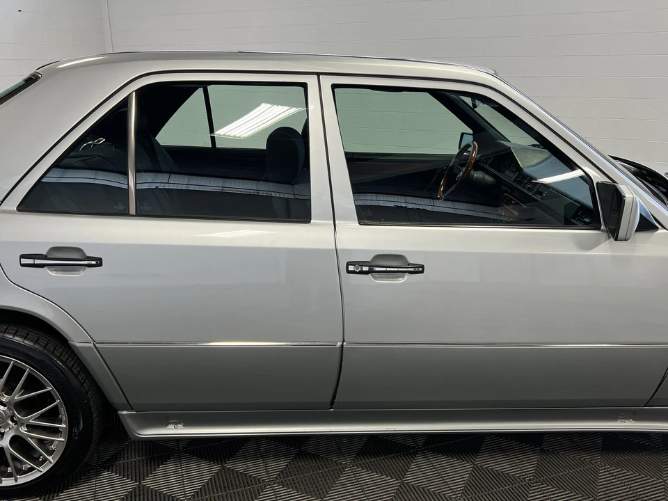 1990 Mercedes-Benz W124 E-Class - Image 28 of 31