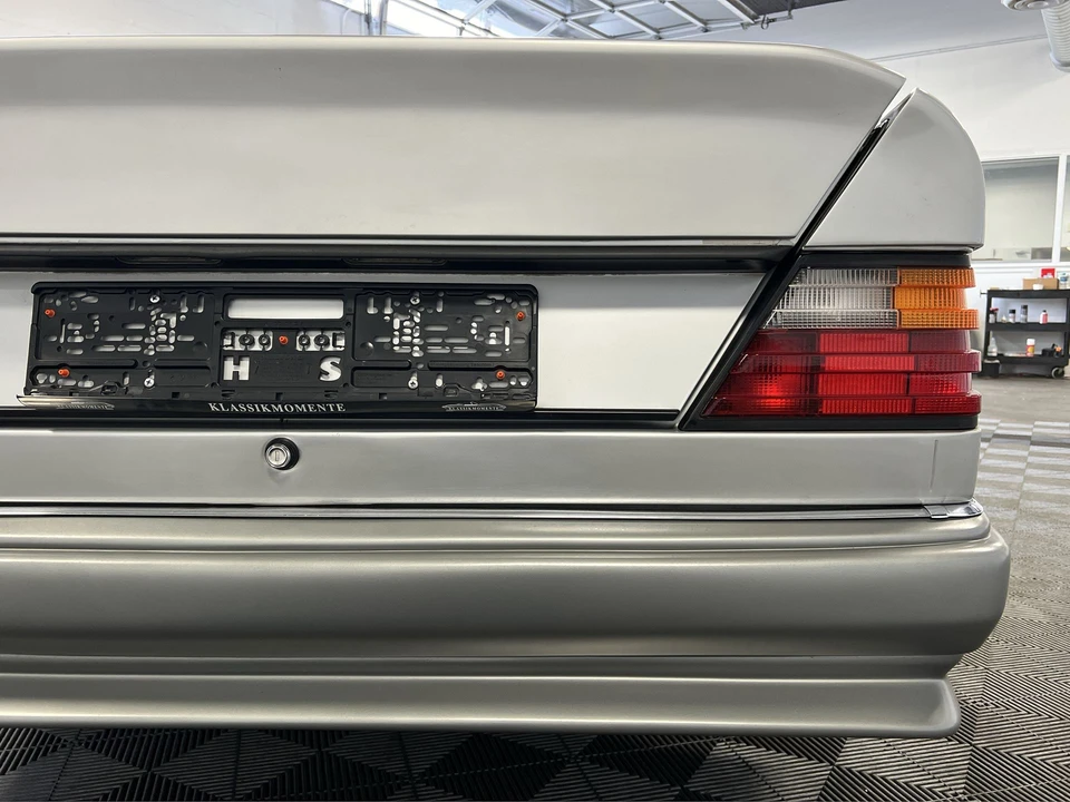 1990 Mercedes-Benz W124 E-Class - Image 24 of 31