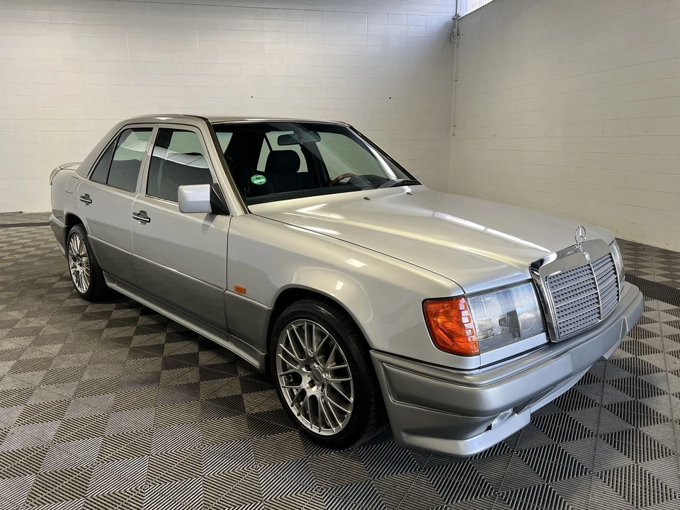 1990 Mercedes-Benz W124 E-Class - Image 12 of 31