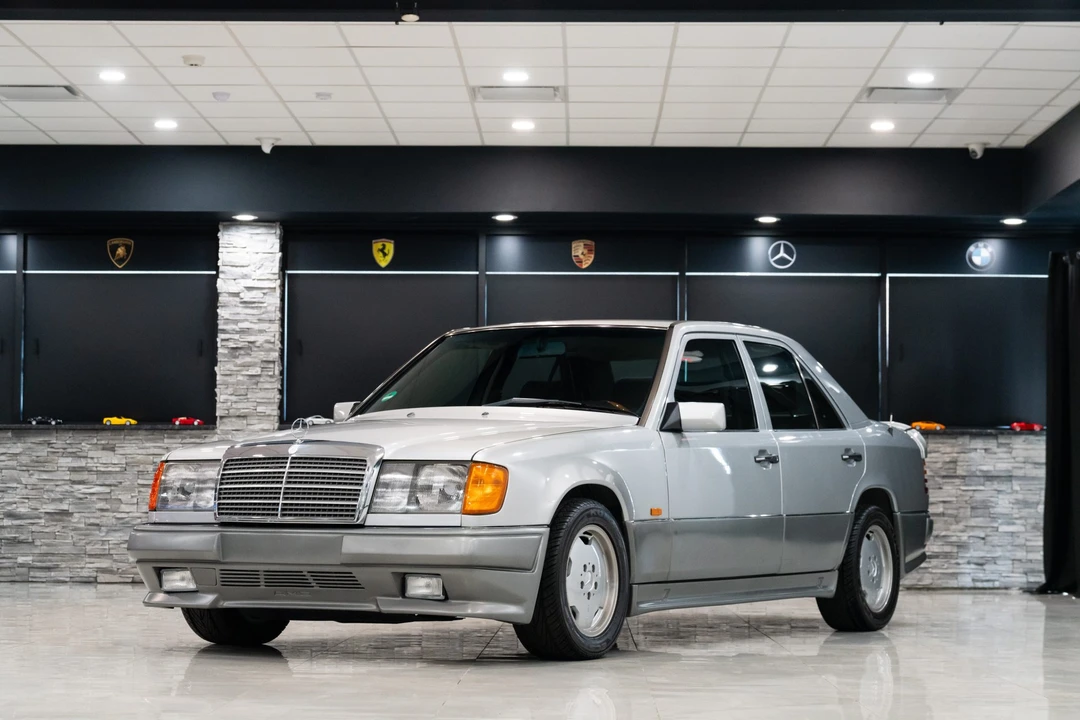 1990 Mercedes-Benz W124 E-Class - Image 9 of 31